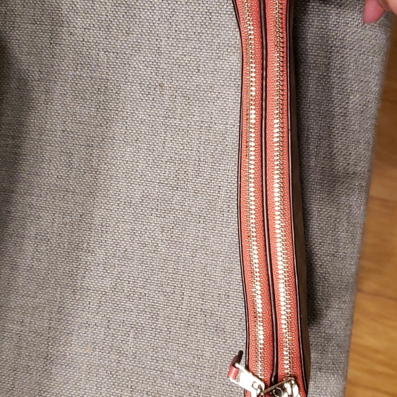 COACH double zipper wrislet - Picture 2 of 6